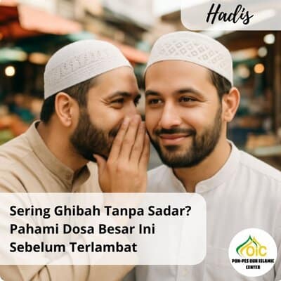 2 orang muslim laki laki sedang berbisik